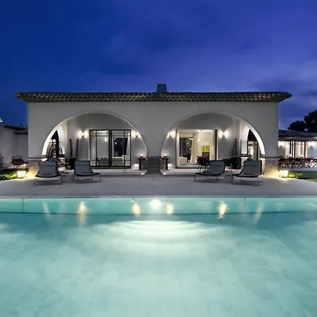 Amazing Villa With Privat Pool In Saint-Tropez לינה וארוחת בוקר