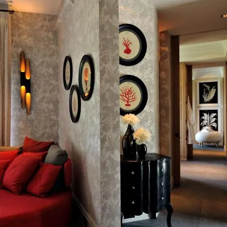 ベッド・アンド・ブレックファスト Amazing Villa With Privat Pool In Saint-Tropez サントロペ